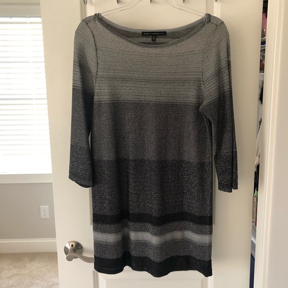 White House Black Market top - Picture 2 of 4